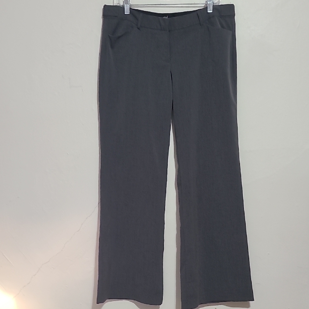 Gray Wide Leg Pants with Streamlined Design
